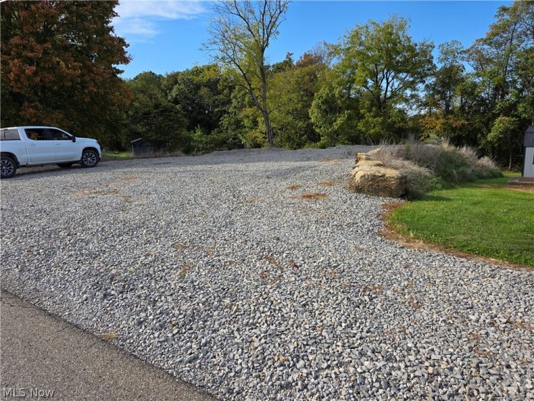 4595 Boggs Road, Zanesville, OH - Photo 6