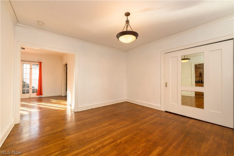 2473 Overlook Road #8, Cleveland Heights, OH - Photo 8