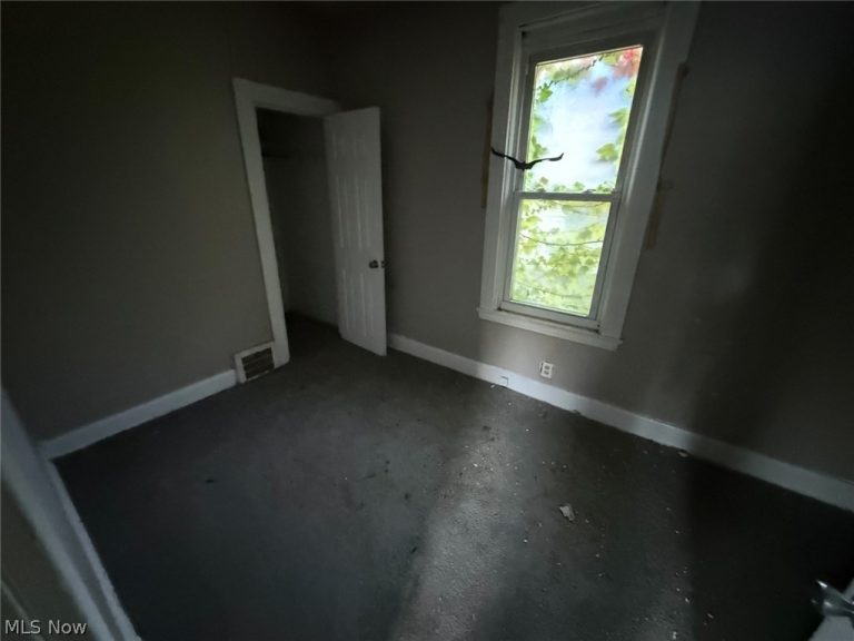 653 159th Street, Cleveland, OH - Photo 4