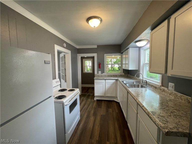 730 Noble Avenue, Akron, OH - Photo 3