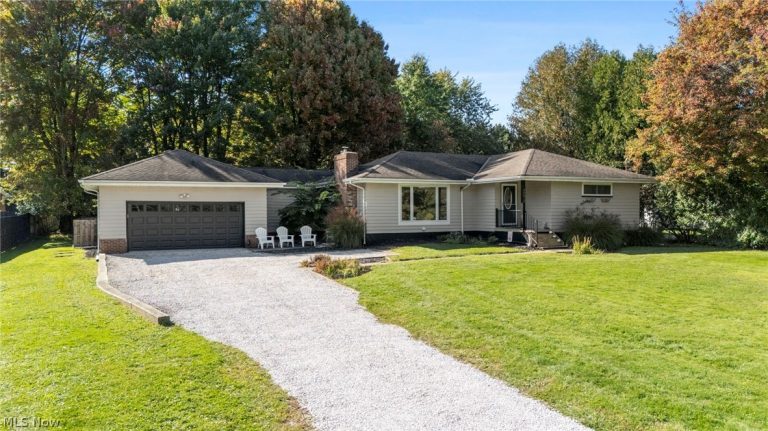 20019 Drake Road, Strongsville, OH - Photo 3