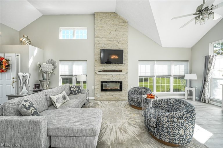 5228 Bridgewater Lane, Brunswick, OH - Photo 4