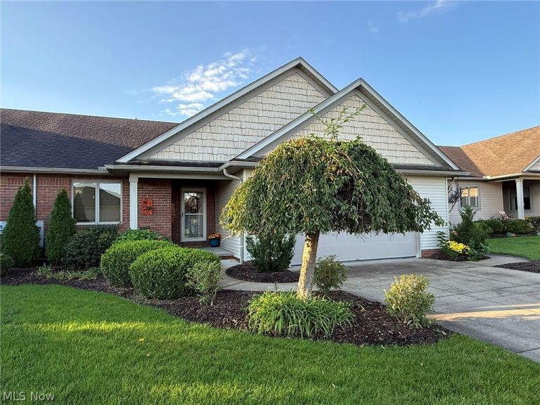1152 Pine Bluff Drive, New Philadelphia, OH, 44663