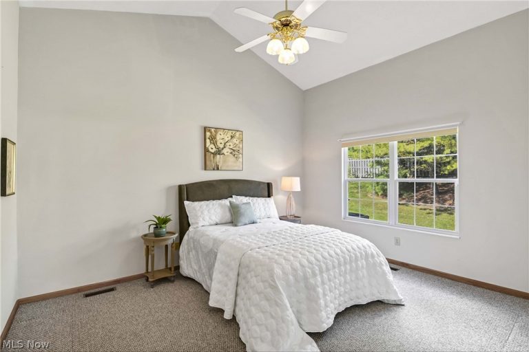 31170 Lily Lane, North Olmsted, OH - Photo 5
