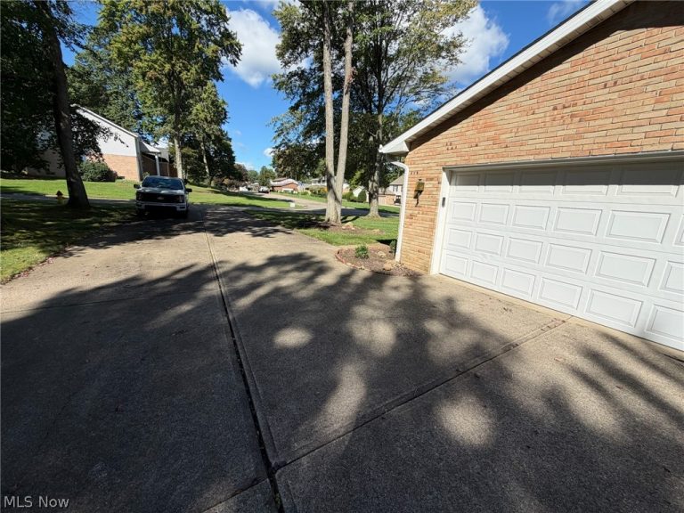 762 Sawmill Trail, Massillon, OH - Photo 6
