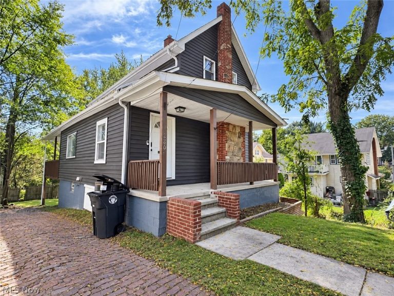 286 Alhambra Way, Akron, OH, 44302