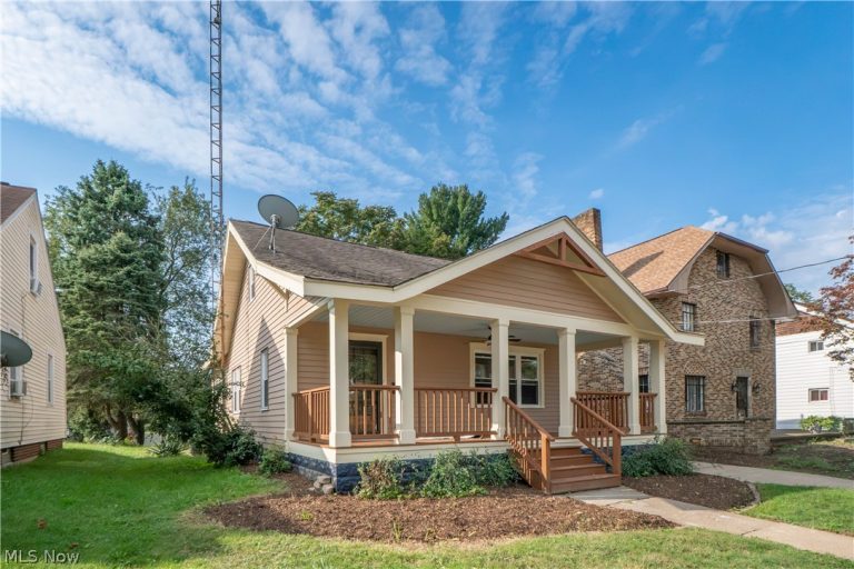 216 6th Street, North Canton, OH - Photo 2
