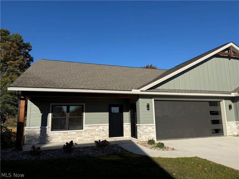 852 Third Street, New Philadelphia, OH, 44663