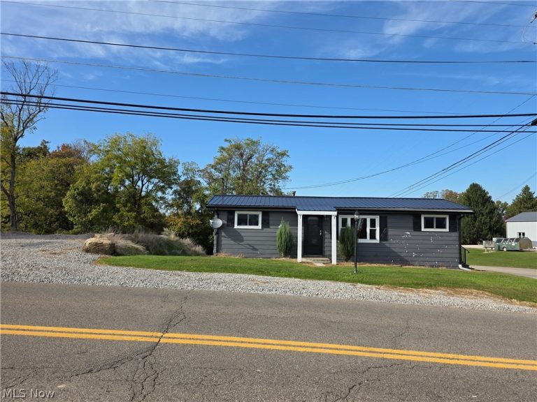 4595 Boggs Road, Zanesville, OH - Photo 2