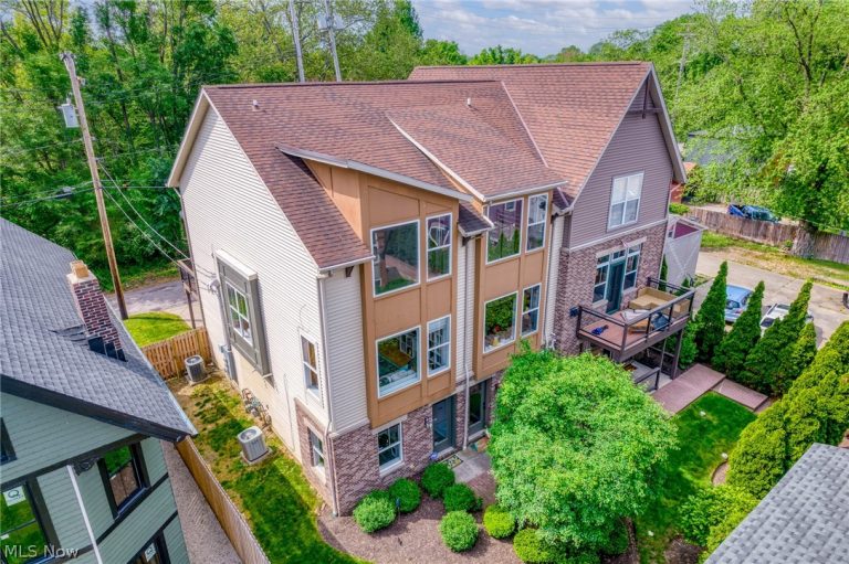 3901 Vine Court, Cleveland, OH, 44113