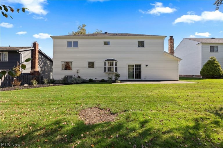 17880 Inlet Drive, Strongsville, OH - Photo 2