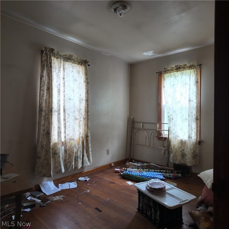 217 Marietta Street, St Clairsville, OH - Photo 6