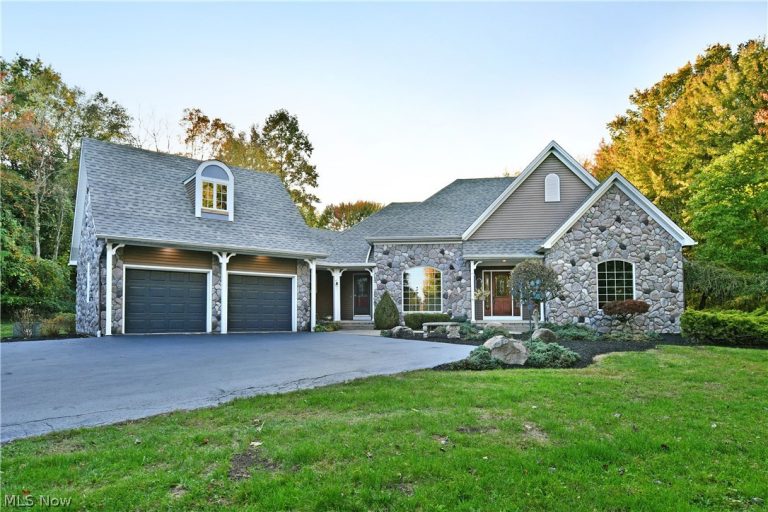 540 Warner Road, Hubbard, OH, 44425
