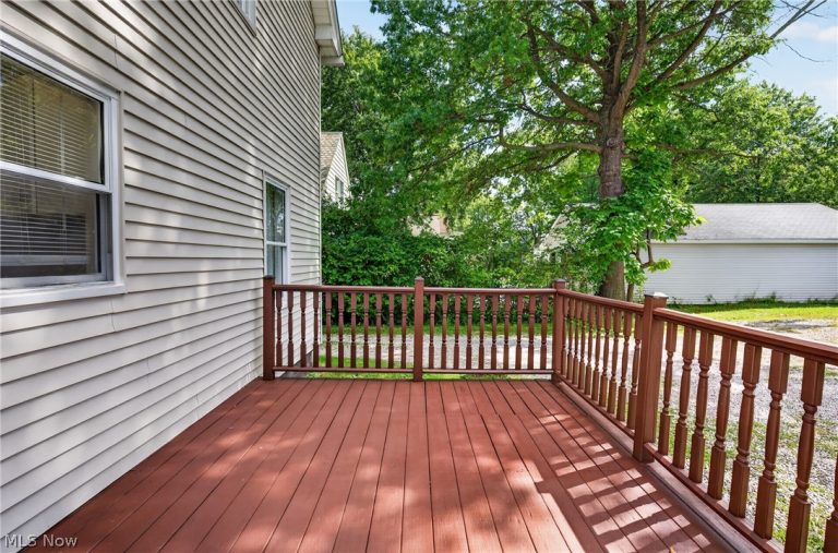 19289 Westwood Drive, Strongsville, OH - Photo 8