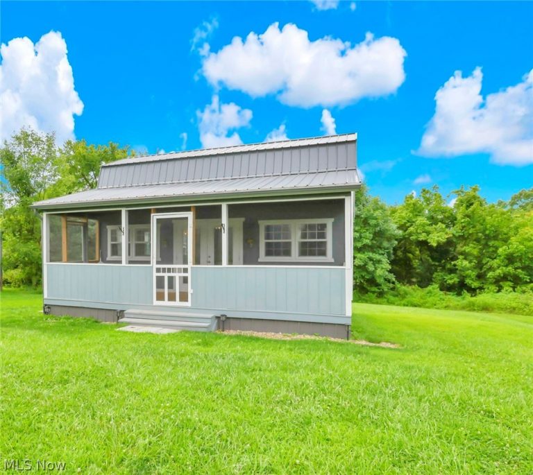 5966 Fairdale Drive, Cambridge, OH - Photo 4