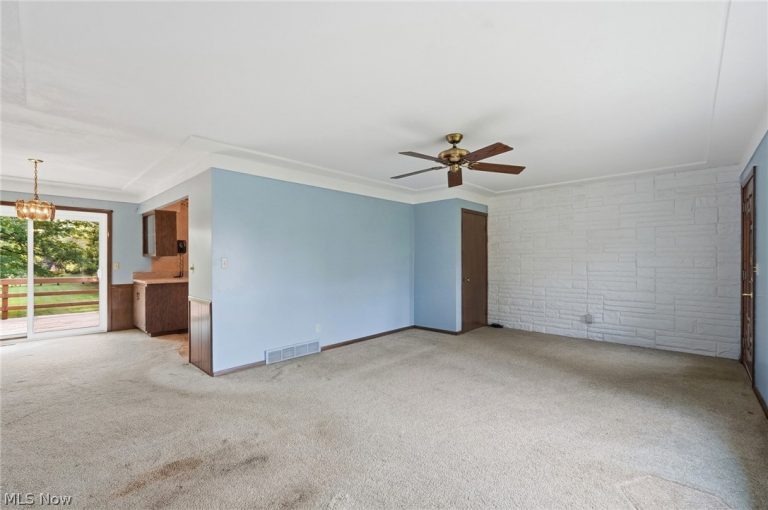 16233 Bennett Road, North Royalton, OH - Photo 6