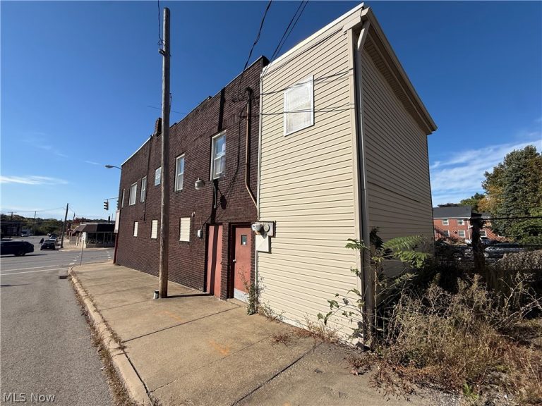 101 State Street, Girard, OH - Photo 2