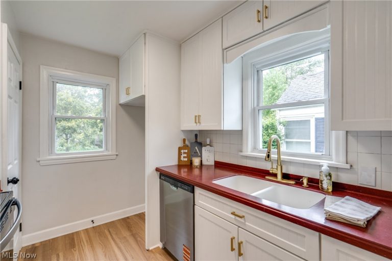 136 36th Street, Canton, OH - Photo 4
