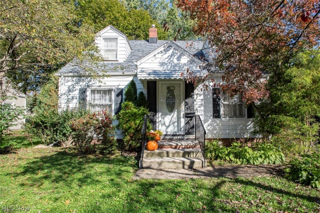 1425 Westvale Avenue, Akron, OH