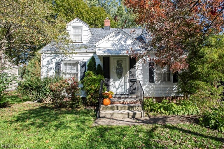1425 Westvale Avenue, Akron, OH, 44313