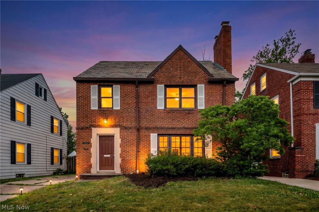 2496 Saybrook Road, University Heights, OH