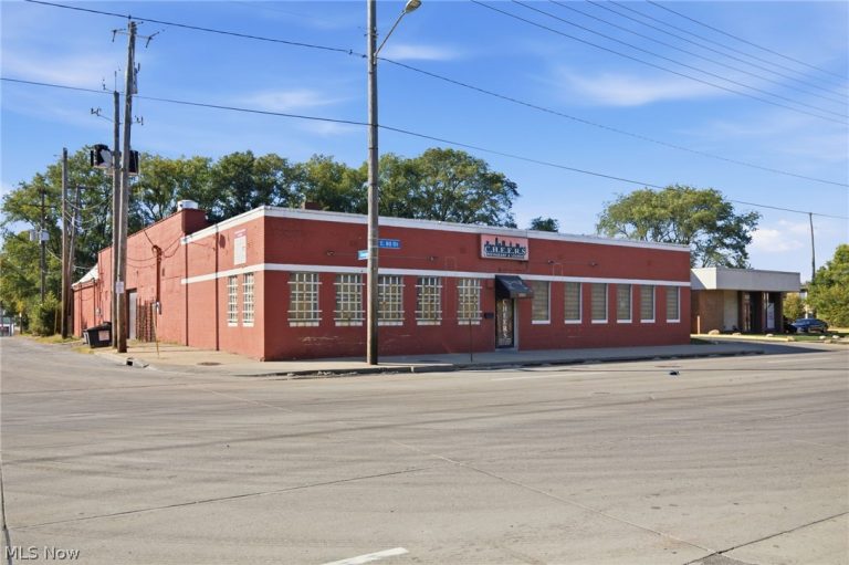 3560 e 93rd Street, Cleveland, OH, 44105