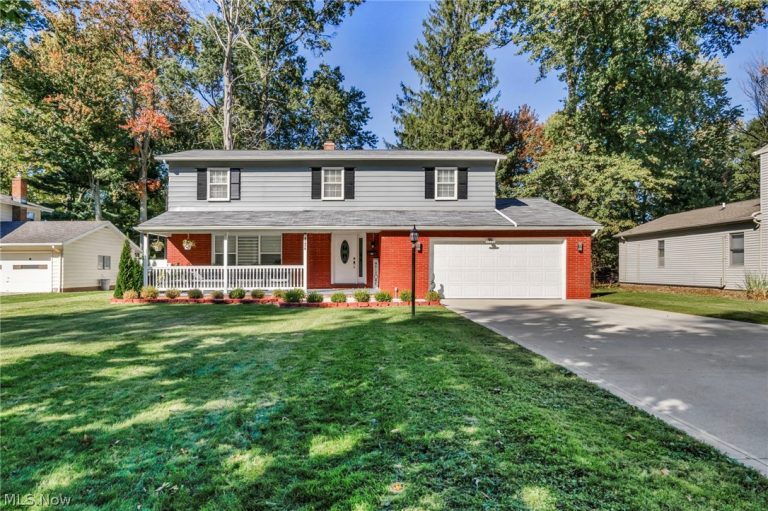 27478 Cottonwood Trail, North Olmsted, OH, 44070