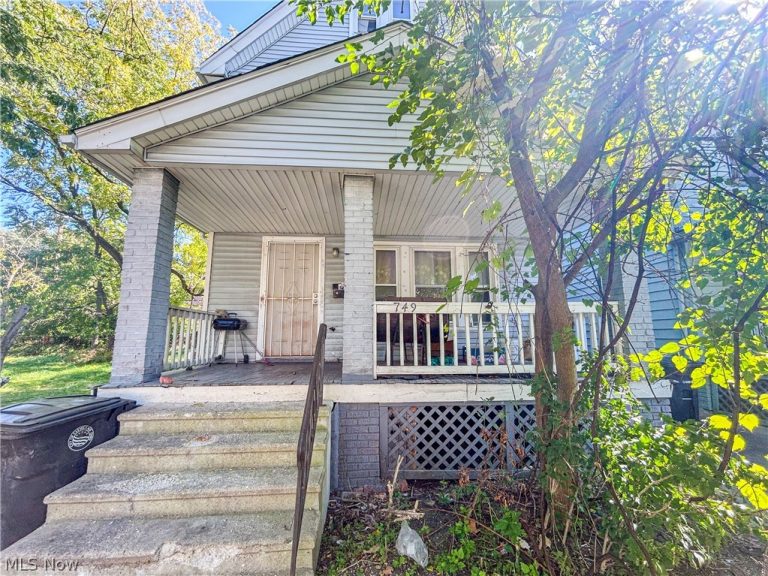 749 131st Street, Cleveland, OH - Photo 2