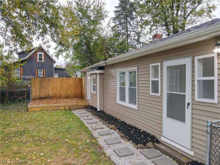 2605 Short Street, Lakemore, OH - Photo 6