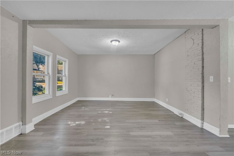 7508 Neville Avenue, Cleveland, OH - Photo 4