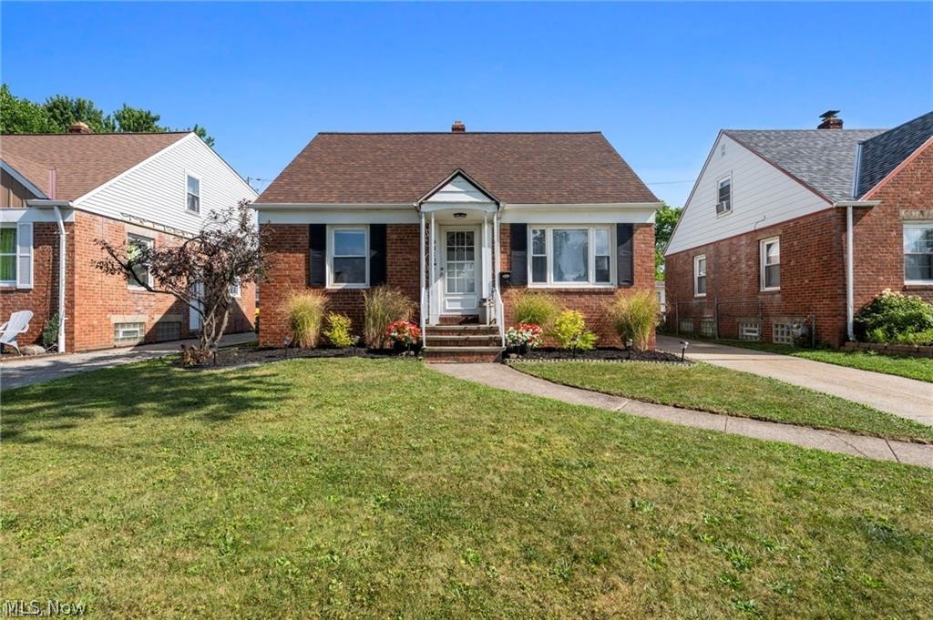9310 Orchard Avenue, Brooklyn, OH