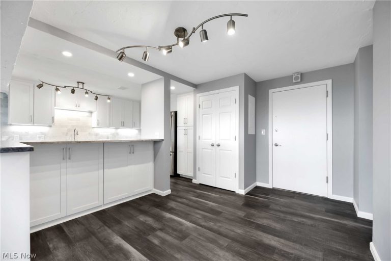 12900 Lake Avenue #1920, Lakewood, OH - Photo 3