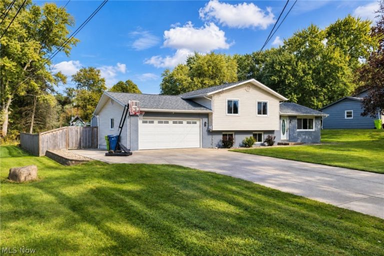 427 Brian Drive, Tallmadge, OH - Photo 4