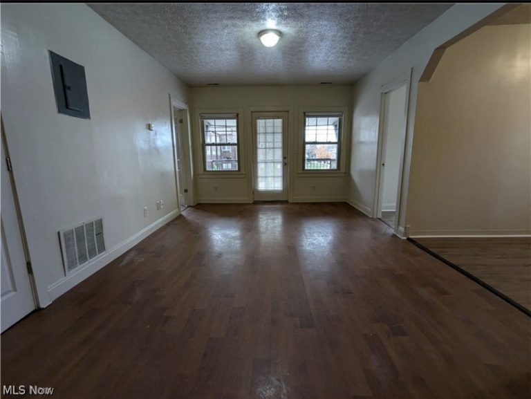 317 156th Street #1, Cleveland, OH - Photo 2
