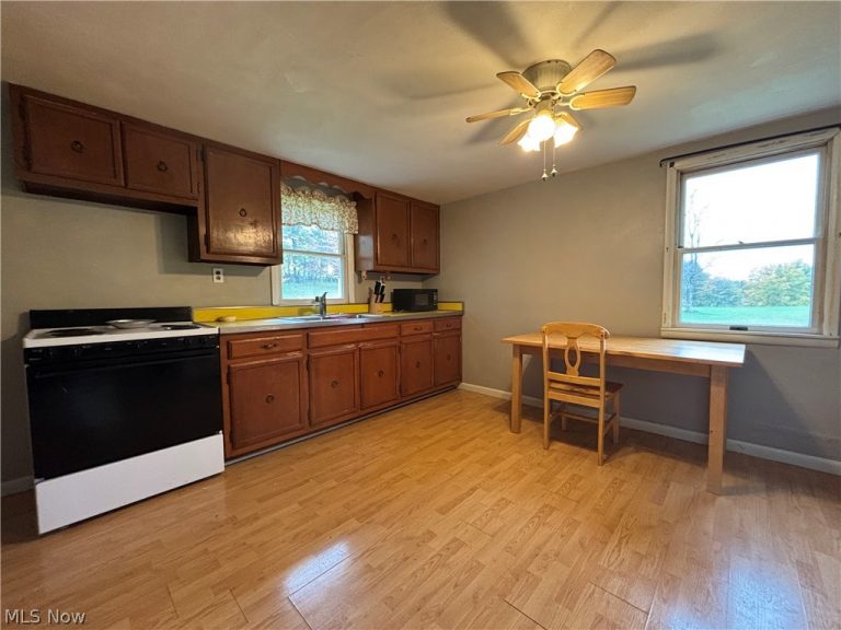 152 Sebring Drive, New Cumberland, WV - Photo 5