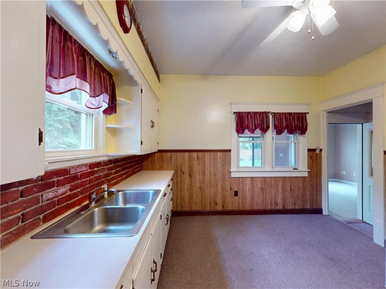 320 Ontario Street, Akron, OH - Photo 8