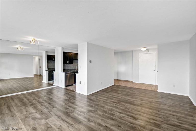 12900 Lake Avenue #1224, Lakewood, OH - Photo 8