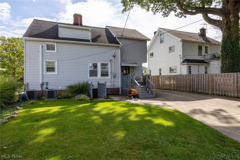 17200 Elsienna Avenue, Cleveland, OH - Photo 8