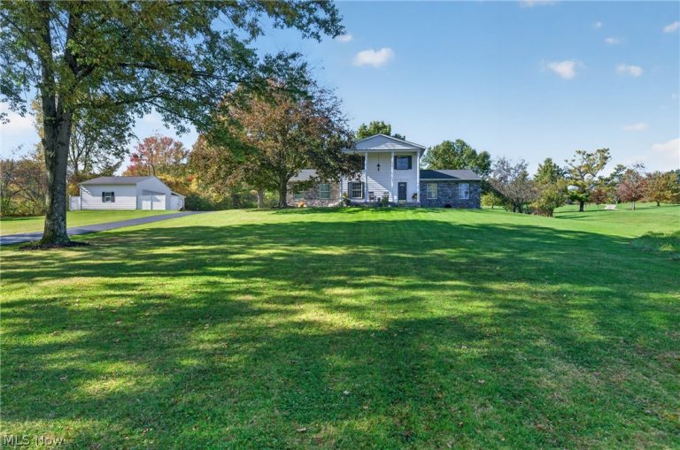 2180 Revere Road, Akron, OH - Photo 2