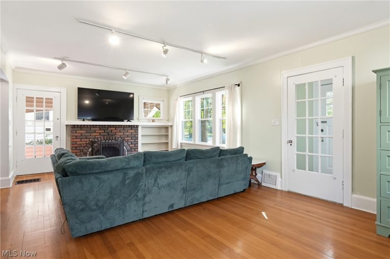 1165 Pomona Road, Cleveland Heights, OH - Photo 8