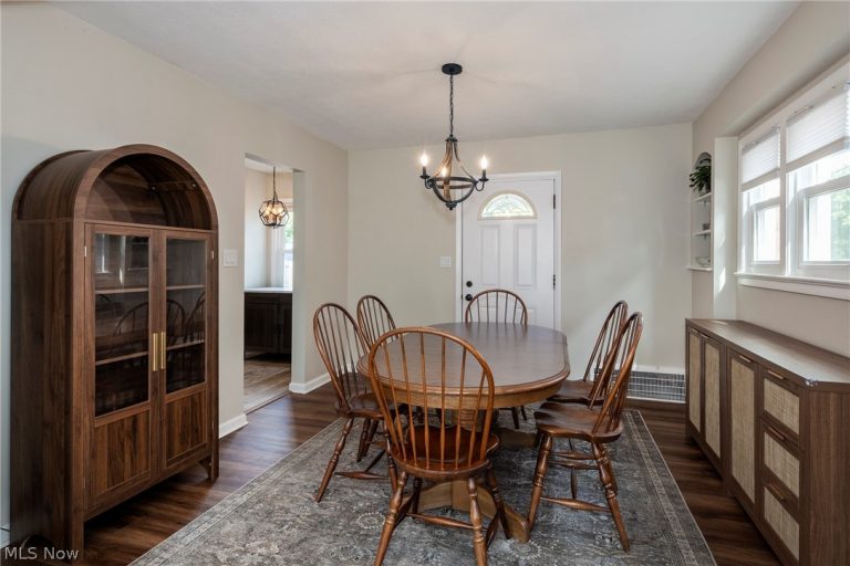 16908 Laverne Avenue, Cleveland, OH - Photo 5