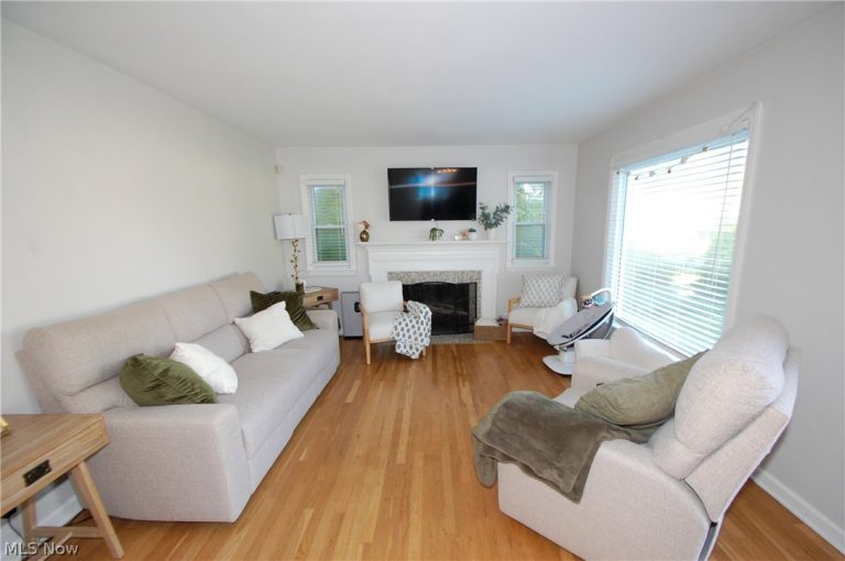 2989 Howell Drive, Poland, OH - Photo 4