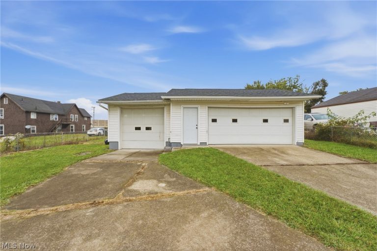 920 Clinton Avenue, Canton, OH - Photo 6