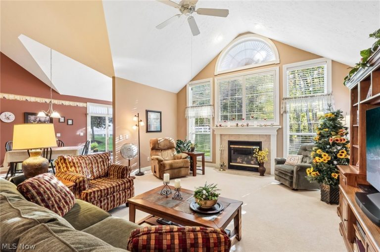 3742 Lovina Lane, Stow, OH - Photo 8