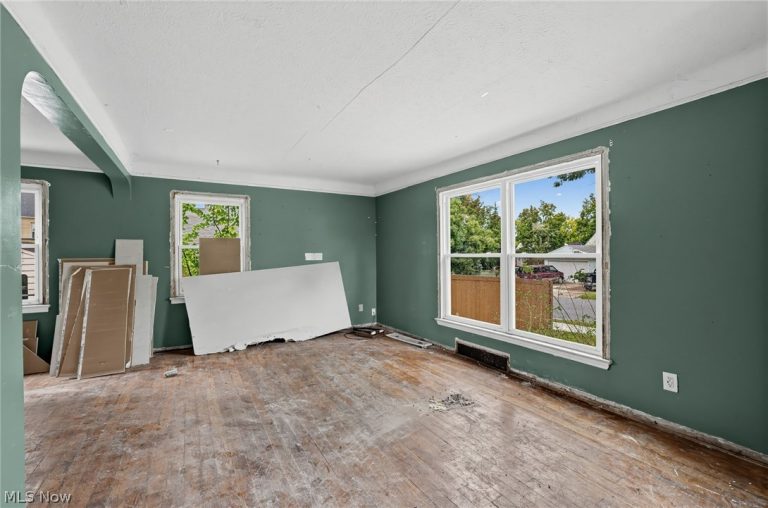 13309 Clifford Avenue, Cleveland, OH - Photo 5