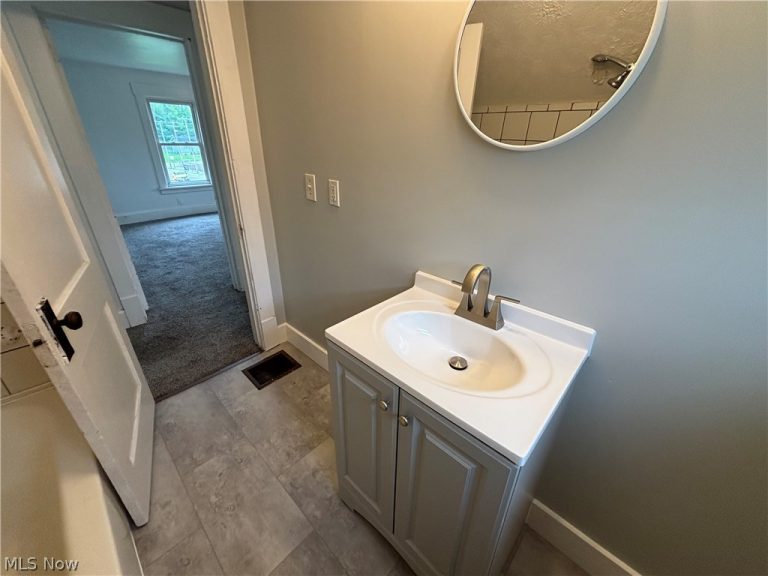 1713 Regal Avenue, Canton, OH - Photo 4