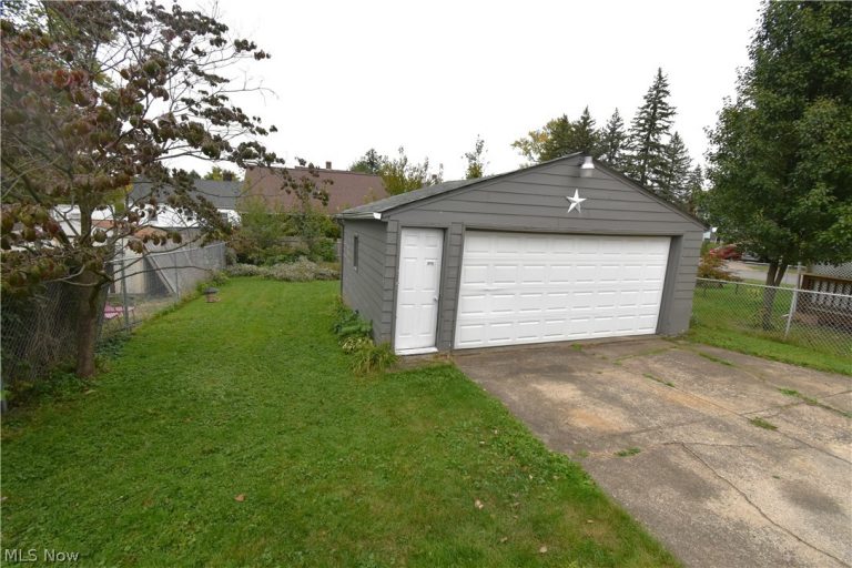 1576 Wakefield Avenue, Poland, OH - Photo 4