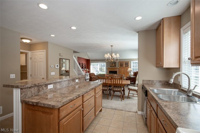 779 Timberline Trail, Northfield, OH - Photo 6
