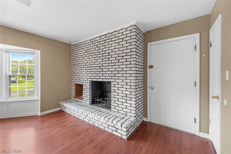 6910 Carriage Hill Drive #204, Brecksville, OH - Photo 6