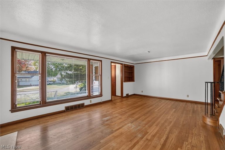 4109 Bluestone Road, Cleveland Heights, OH - Photo 3